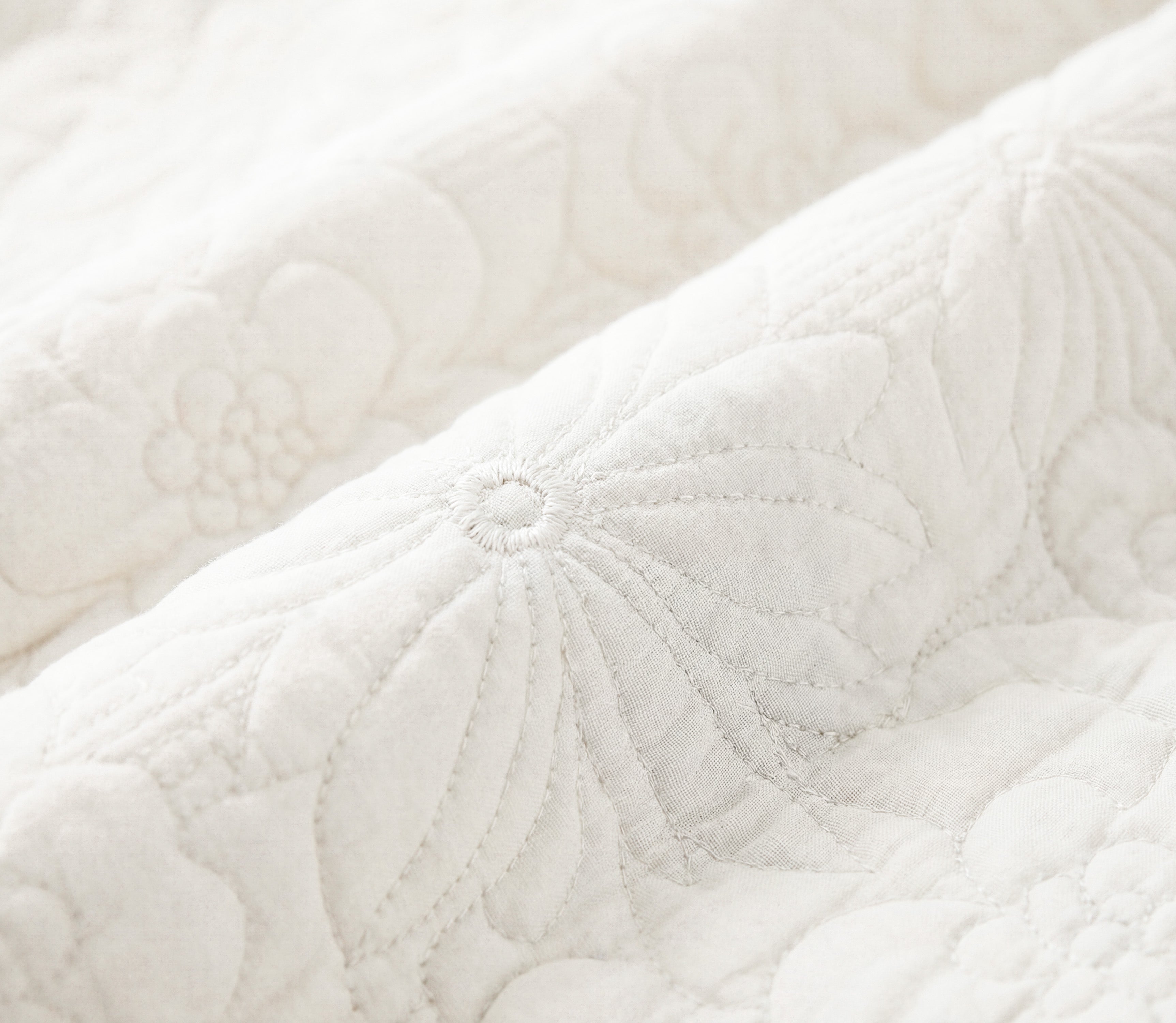 Colcha Bordada Davi Pérola